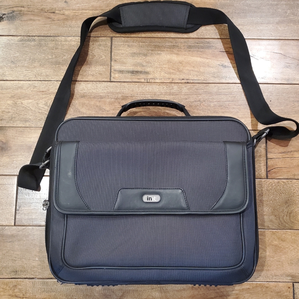 Init‎ laptop briefcase messenger/shoulder bag